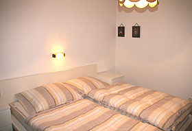 renoviertes Doppelzimmer im Ferienhaus Talblick am Arlberg renoviertes Doppelzimmer im Ferienhaus Talblick am Arlberg