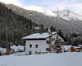 piz0u190_1.jpg piz0u190_1.jpg