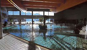 Val Thorens: Schwimmbad im Sportzentrum
