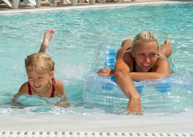 asr_fourseasons_poolleute.jpg - active sports reisen