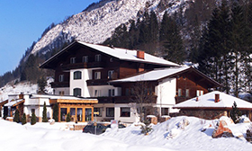 asr_kitzstein_aussen.jpg - active sports reisen