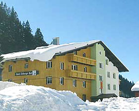 sc_arlberg_aussen.jpg - active sports reisen