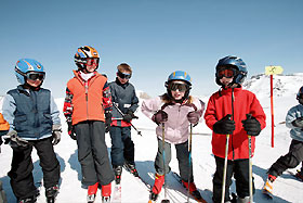 schneehauskinder.jpg - active sports reisen