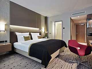 Steigenberger Hotel Marathon September Ibis Hotel Marathon September