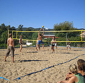 Beachvolleyball im Sportclub