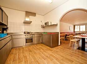 Gro�k�che im Solaris Ischgl