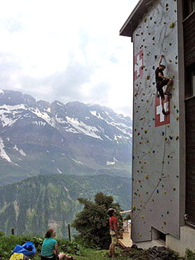 Kletterwand im Sportclub Onu